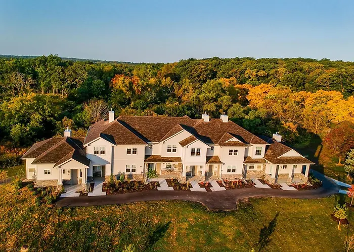 Cottages & Suites of Geneva National