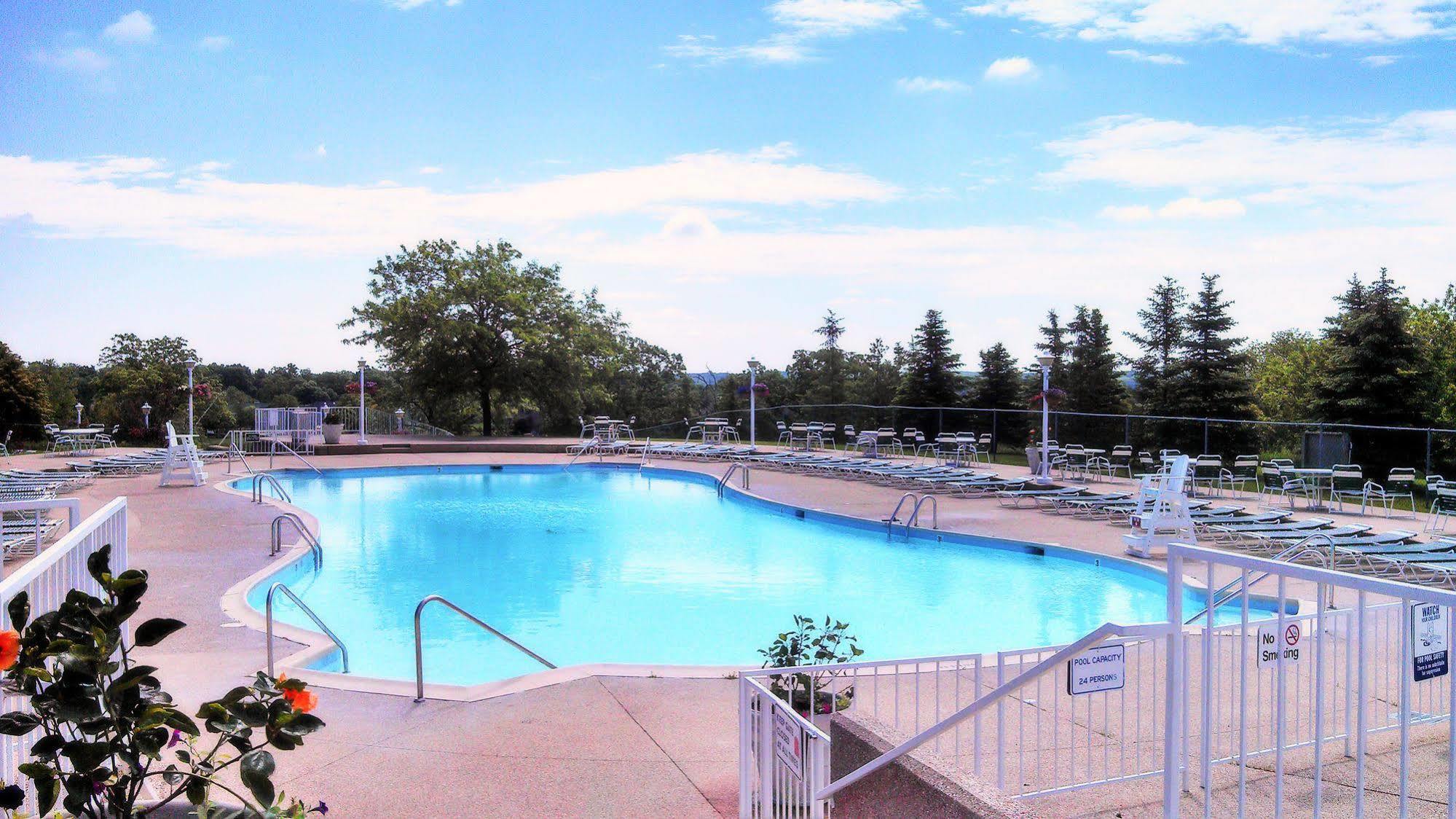 Destination Geneva National Resort 4*